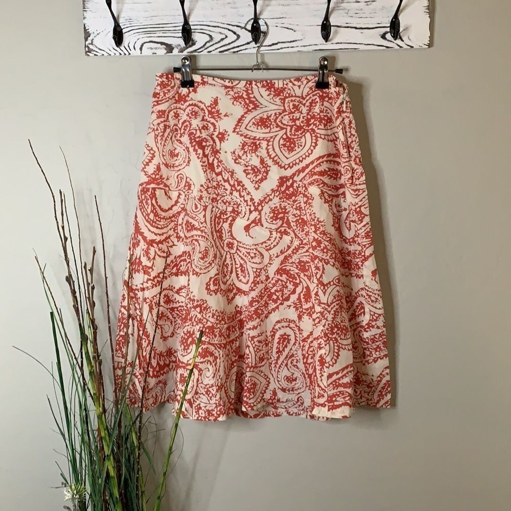 𝅺gap A-line skirt light red and white floral print